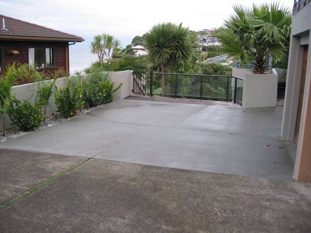 Rollcova on driveway