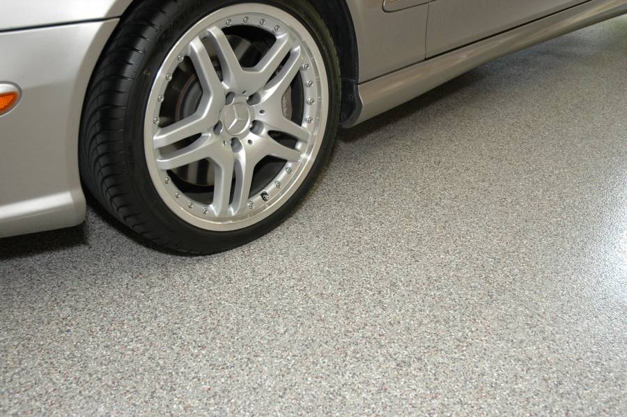 Garage floor coating - Red Rocks Sparta-Flake