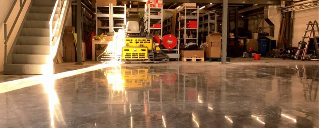 Speed Polish - trowel polished concrete floor